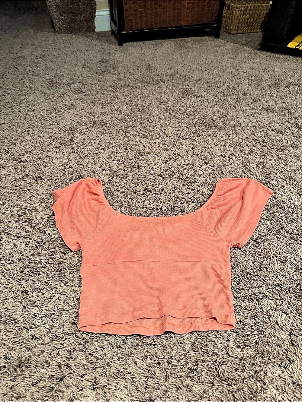 American Eagle Pink Short Sleeve Crop Top Size XS Like New